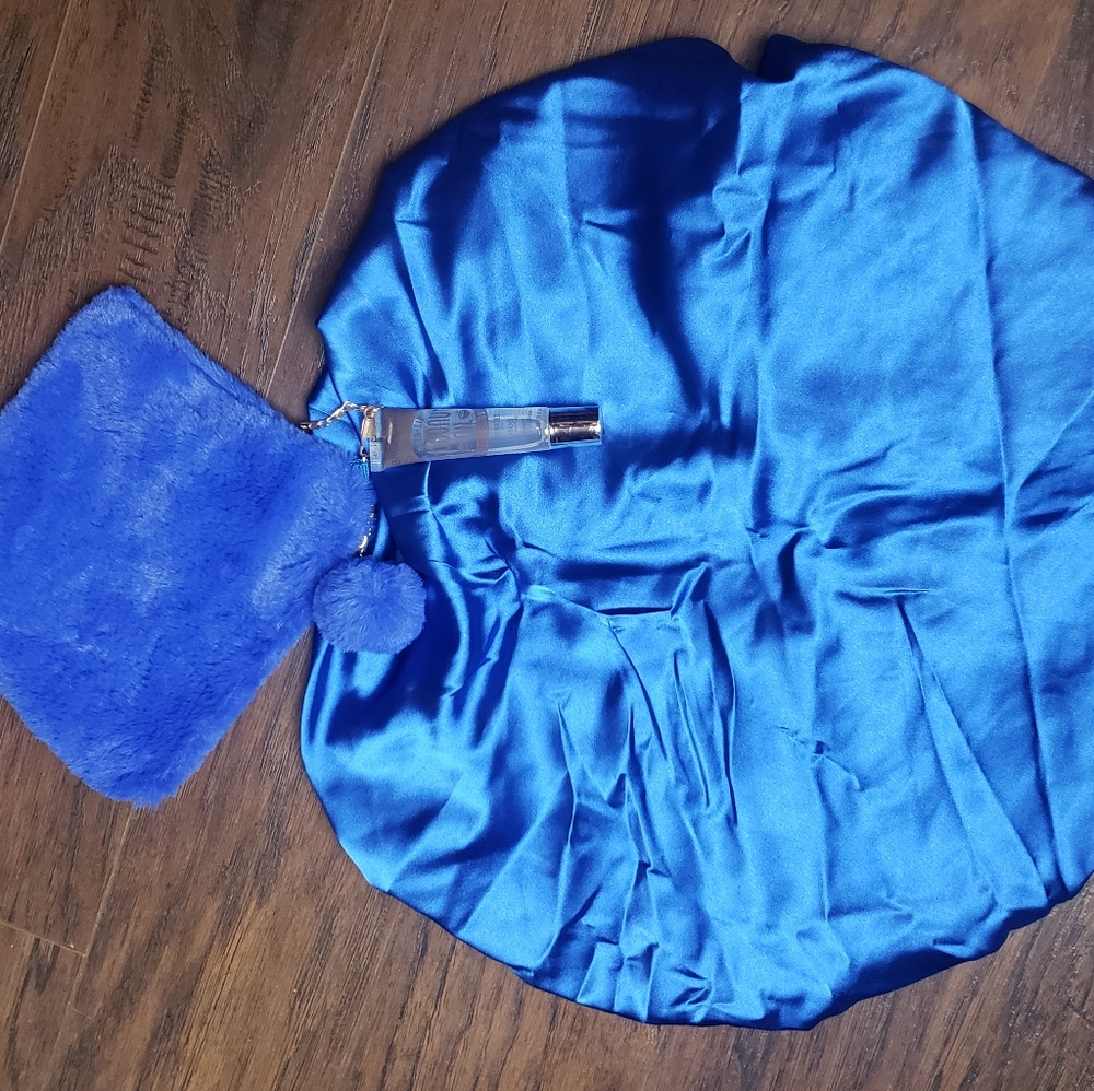Satin bonnet purse set